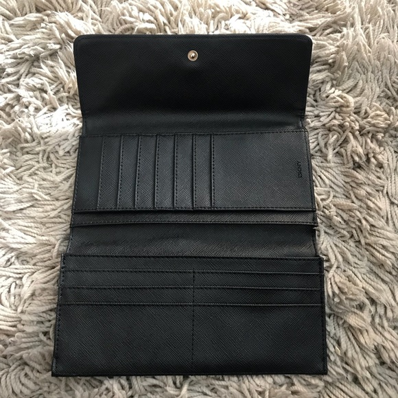 DKNY wallet (black) 🖤 - Picture 2 of 3